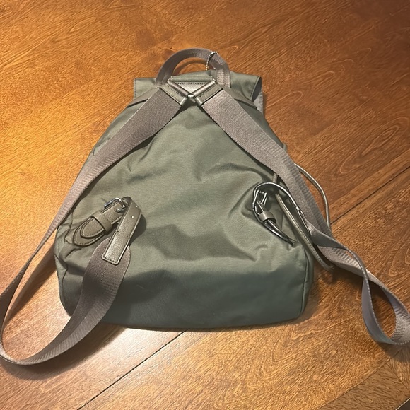 Military green coach backpack in great condition - Picture 2 of 7